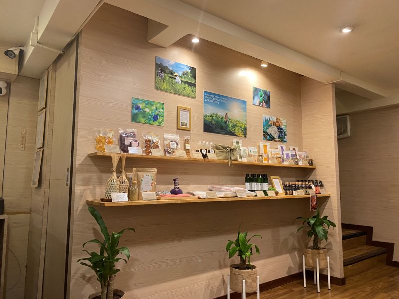 おすすめマッサージ店、at ease アットイース・スパ店の店内。