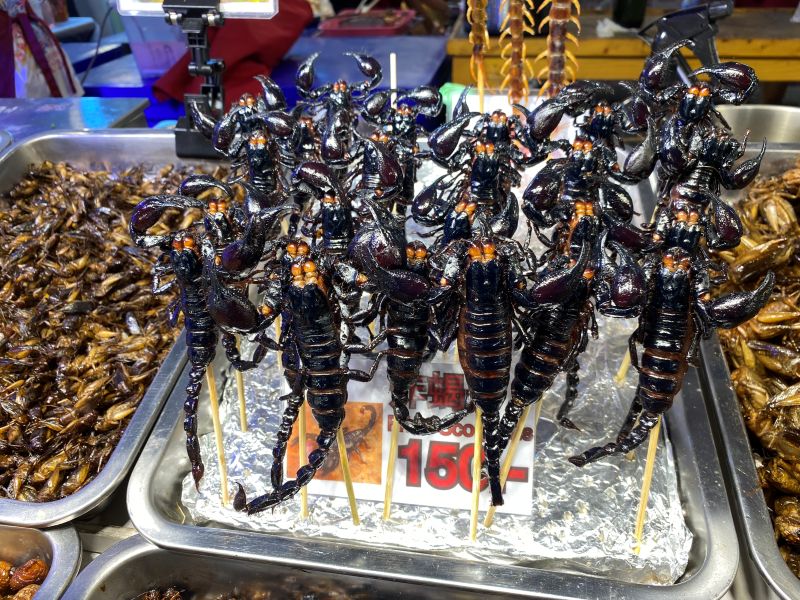 SW1マーケット　さそり焼き！